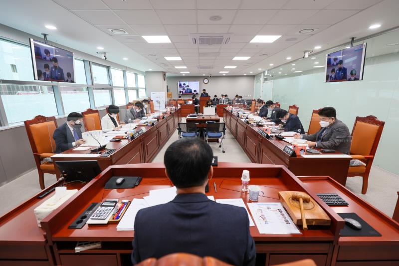 제358회 임시회 1차 안정행정위원회 사진 10
