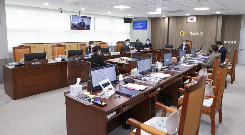 제358회 임시회 1차 여성가족평생교육위원회 사진 4