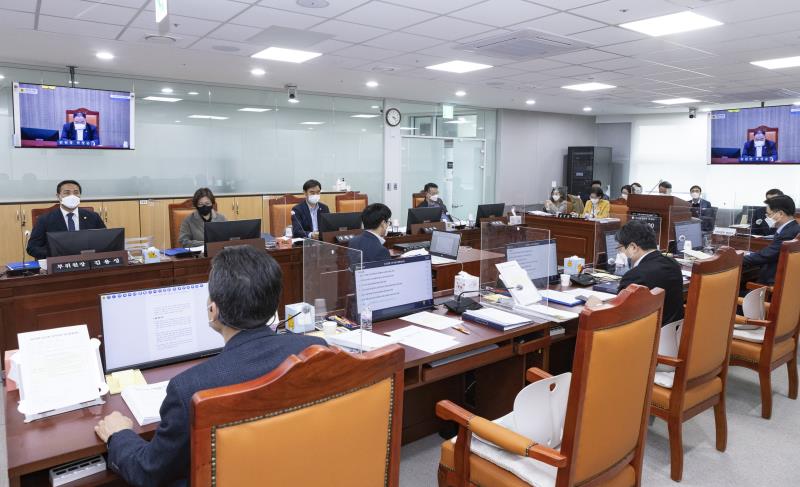 제358회 임시회 1차 여성가족평생교육위원회 사진 7