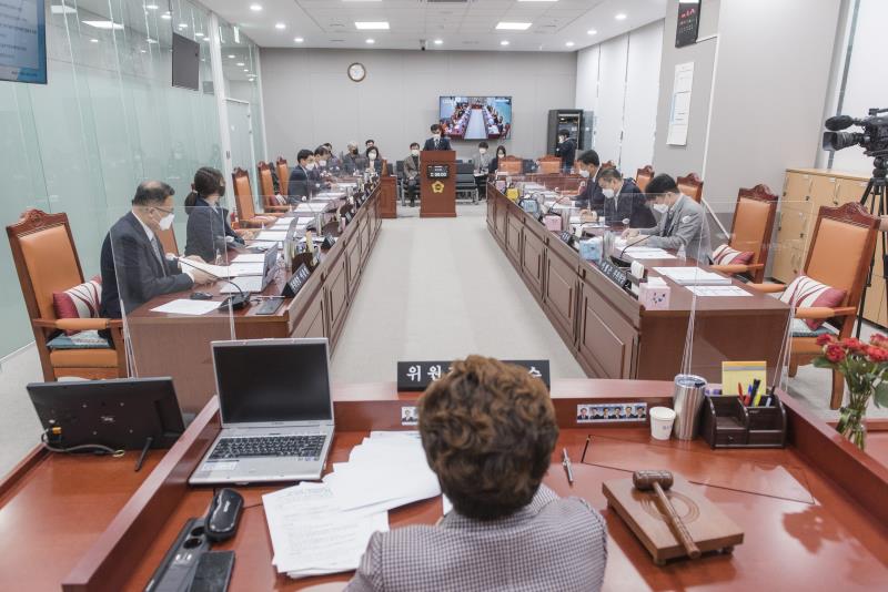 제358회 임시회 1차 기획재정위원회 사진 6