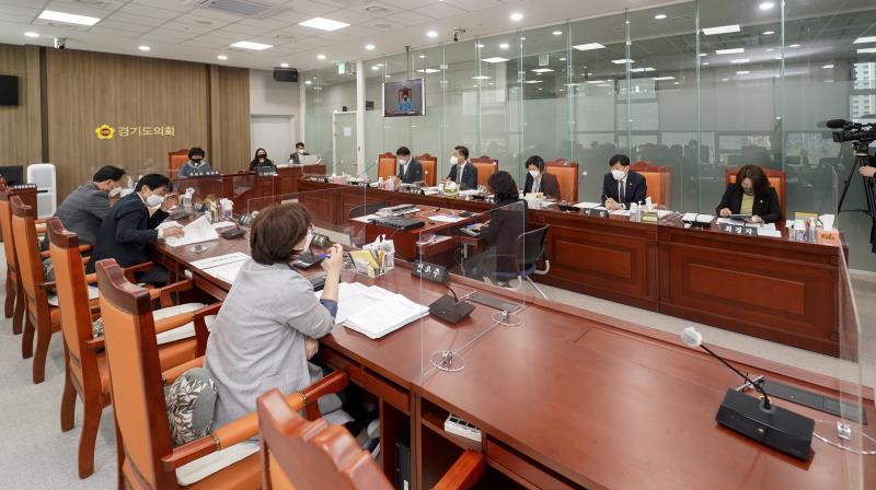 제358회 임시회 1차 교육기획위원회 사진 3