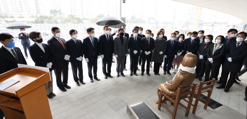 경기도의회 평화의 소녀상 이전 기념식_2