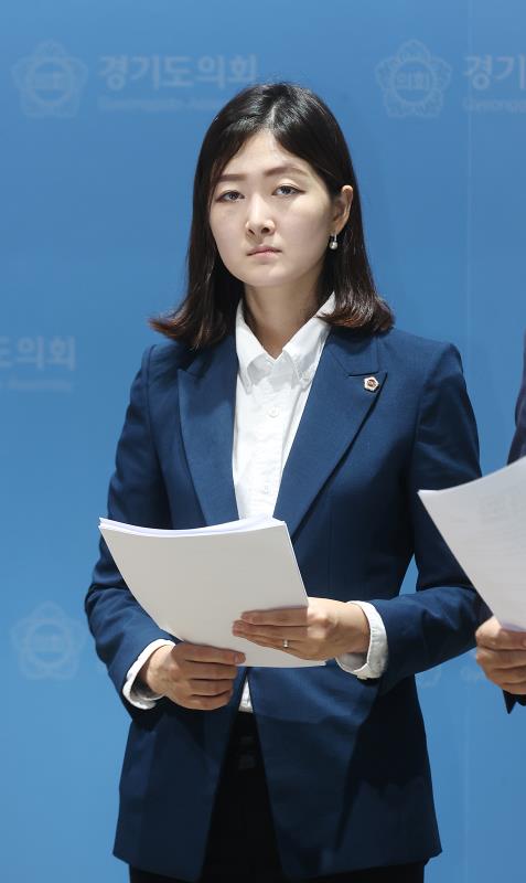 경기도의회 더불어민주당 대변인단 정례브리핑_8
