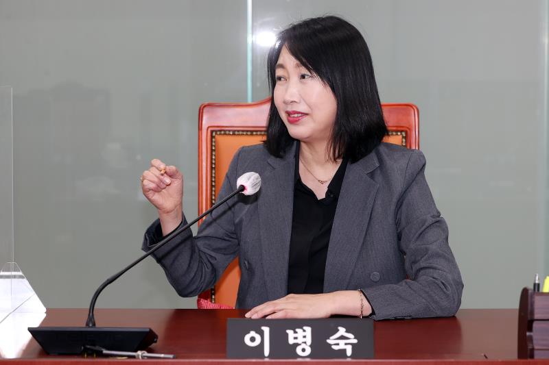 기획재정위원회 개인사진 촬영 사진 4