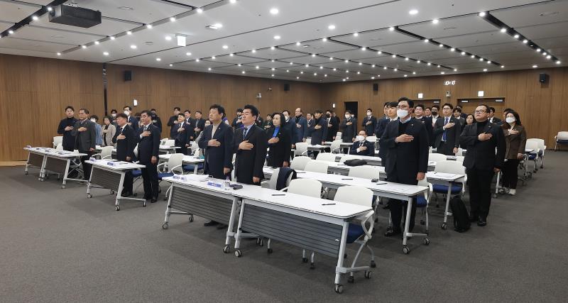 경기도의회 더불어민주당 의원총회_2