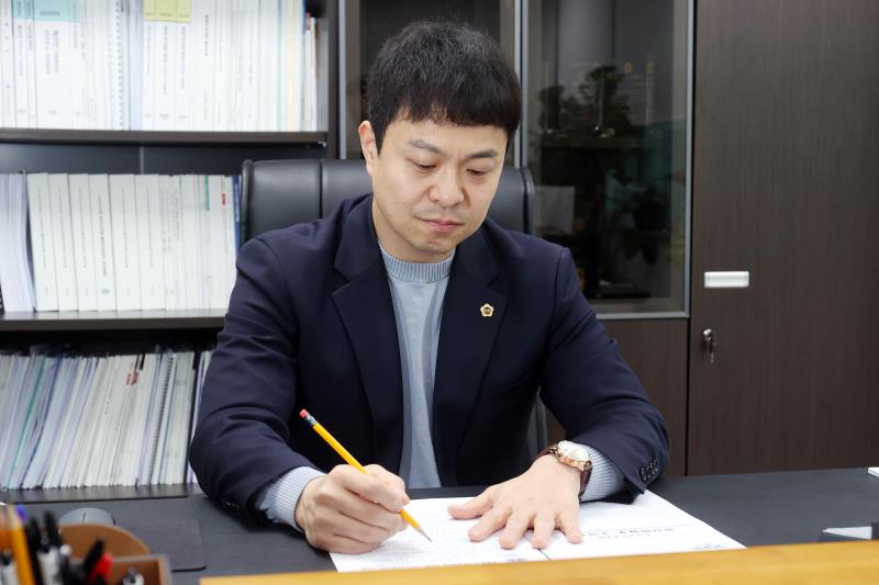 유영일 도시환경위원장 인터뷰 사진 사진 3