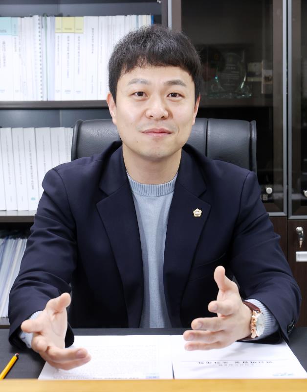 유영일 도시환경위원장 인터뷰 사진 사진 9