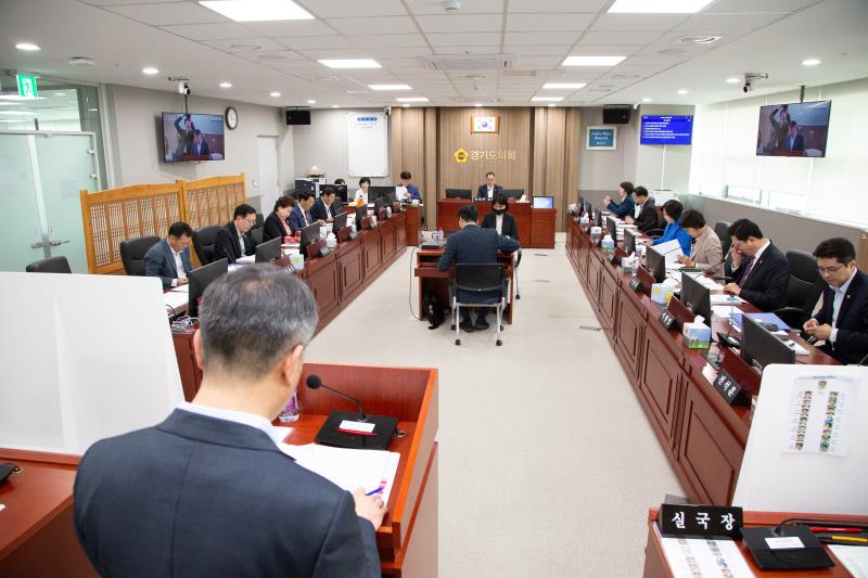 제368회 임시회 제1차 경제노동위원회 사진 6