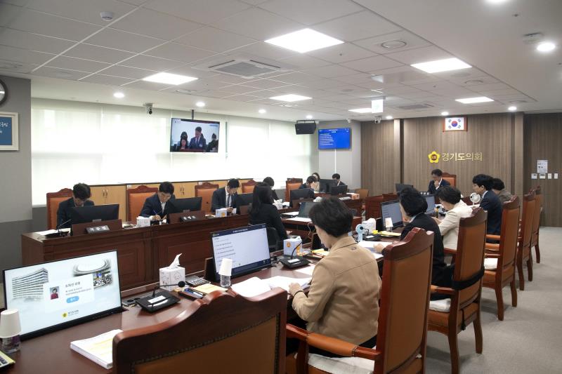 제368회 임시회 제1차 여성가족평생교육위원회 사진 2