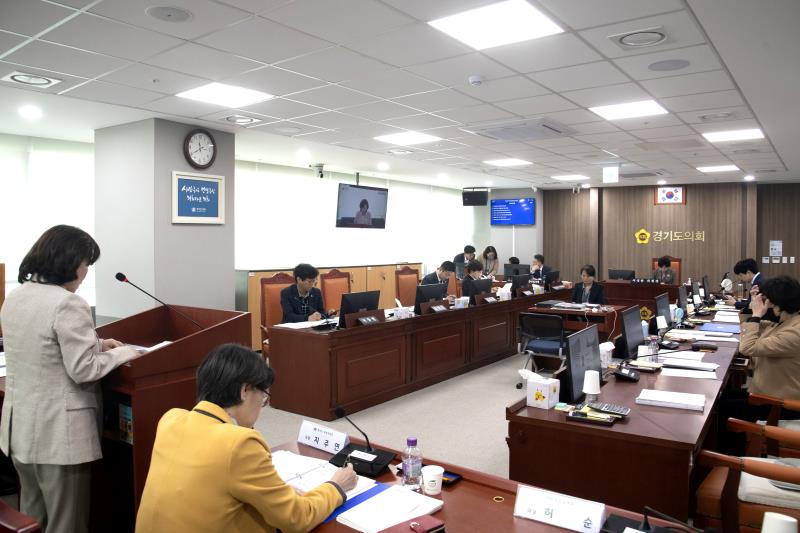 제368회 임시회 제1차 여성가족평생교육위원회 사진 7