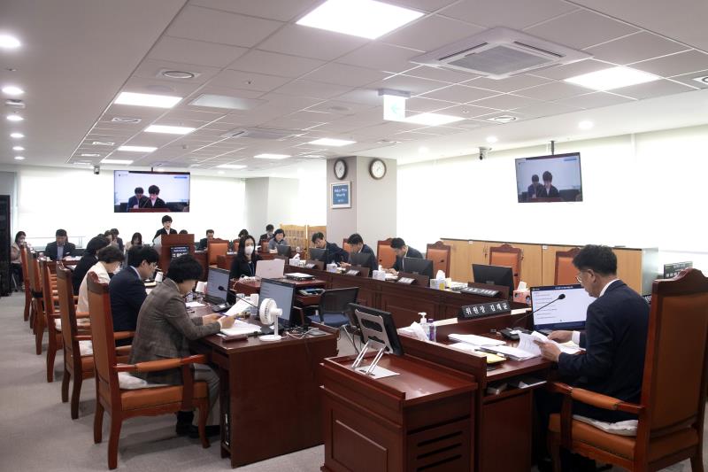 제368회 임시회 제1차 여성가족평생교육위원회 사진 8