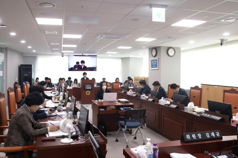 제368회 임시회 제1차 여성가족평생교육위원회 사진 9