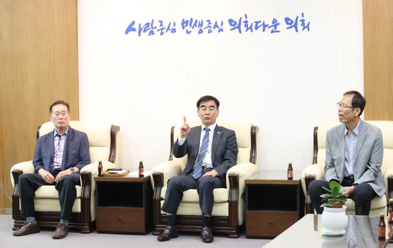 원미노인복지관 관계자 접견 및 견학 사진 4