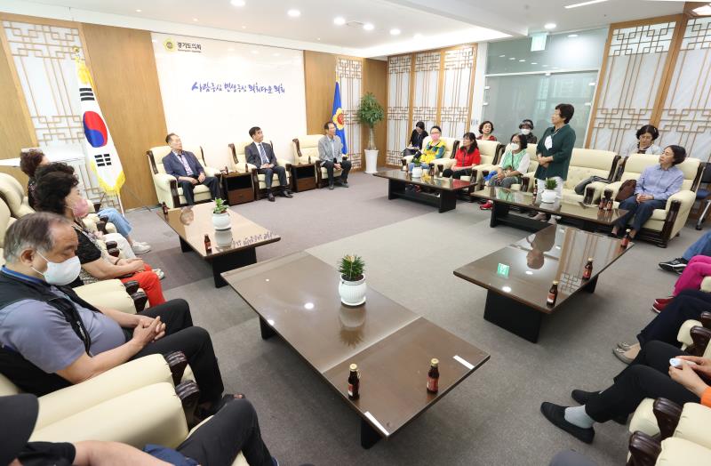 원미노인복지관 관계자 접견 및 견학 사진 5