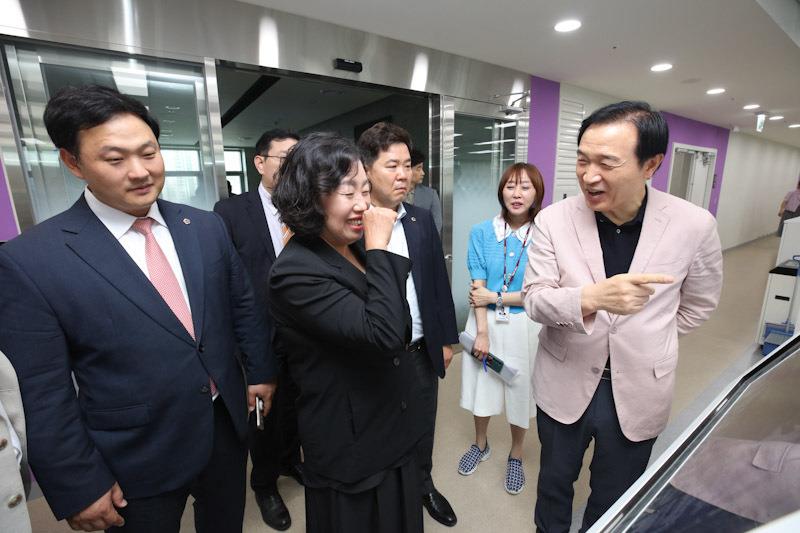 국민의힘 대표 경기도 교육청 신청사 방문