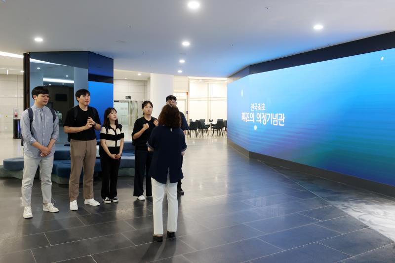 경인일보 수습기자단 경기도의회 방문 사진 4