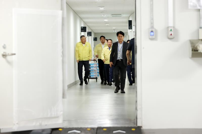 안전행정위원회 안계일 위원장, 이상원 부위원장 2023 을지연습 경기도전시종합상황실 방문 사진 2