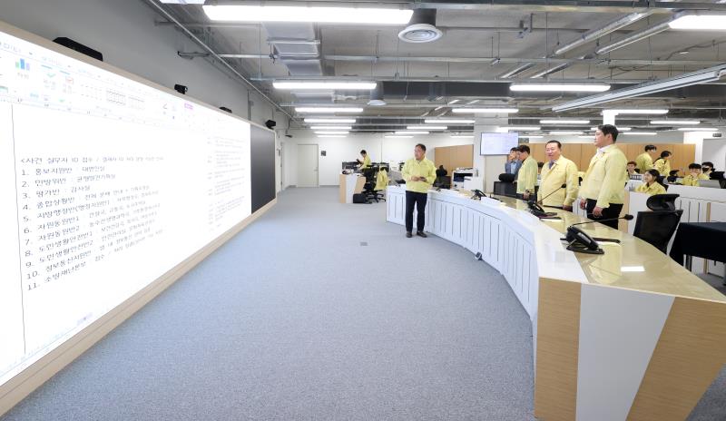 안전행정위원회 안계일 위원장, 이상원 부위원장 2023 을지연습 경기도전시종합상황실 방문 사진 4