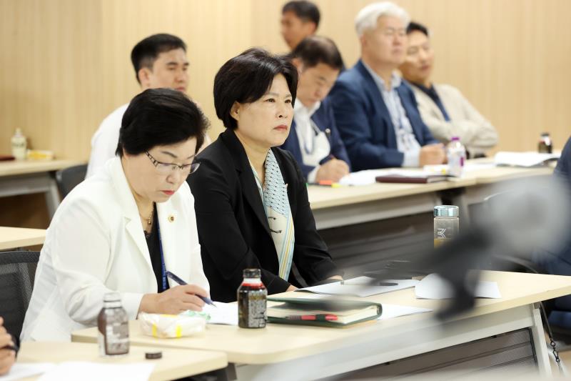 경기도의회 아침 경제특강_9