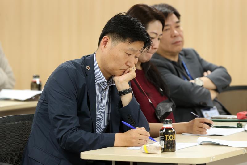 경기도의회 아침 경제특강_10