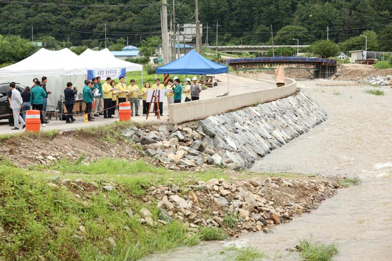 경기도의회 더불어민주당 대표단 재해복구 미준공 사업 현장방문_6