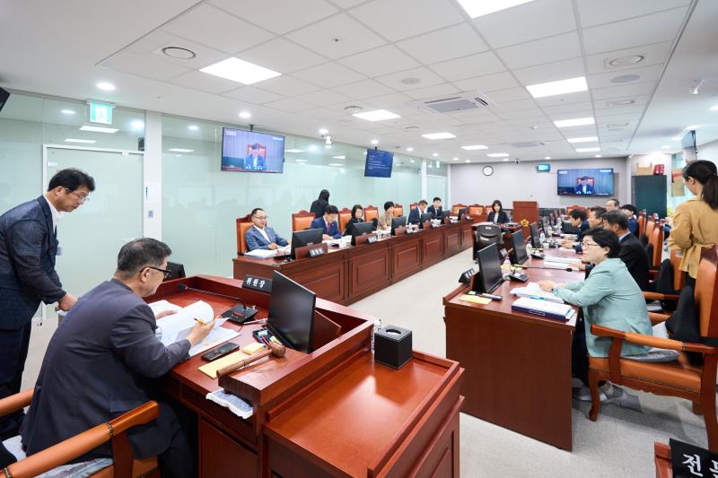 제376회 임시회 제1차 건설교통위원회_2