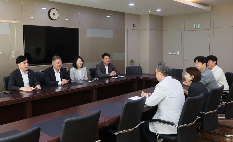 경기도의회 국민의힘 대표단 언론사 방문_6