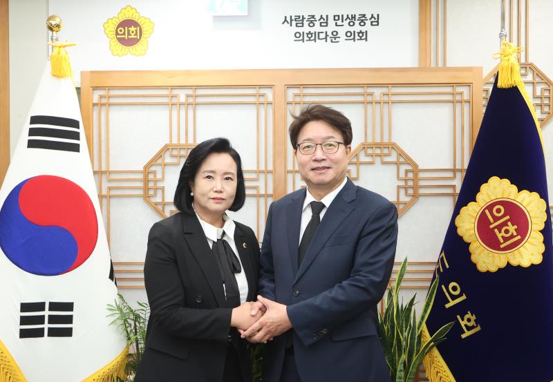 정윤경 부의장 염태영 국회의원 접견