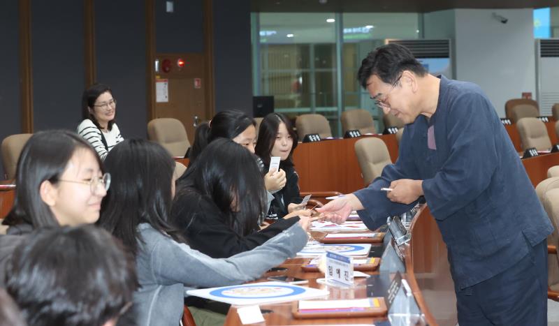 안산 창촌초등학교 의회교실 사진 3