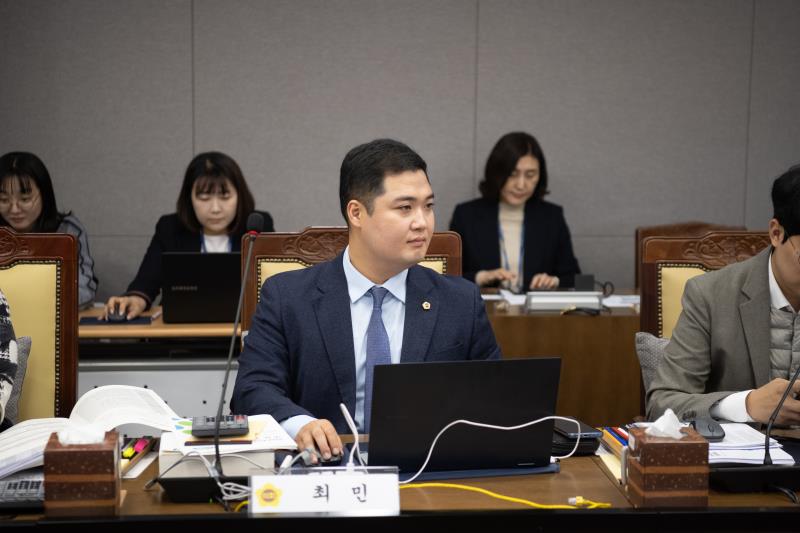 제379회 정례회 여성가족평생교육위원회 행정사무감사_5