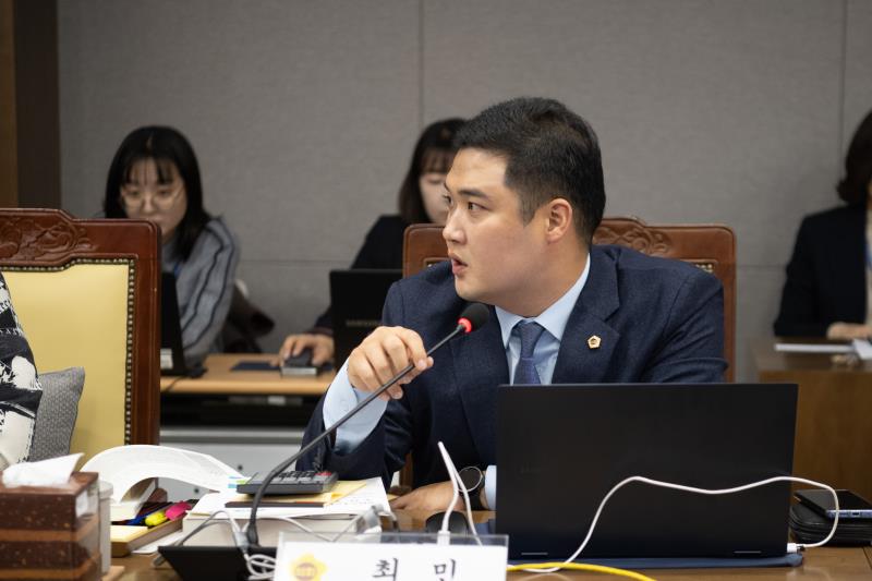제379회 정례회 여성가족평생교육위원회 행정사무감사