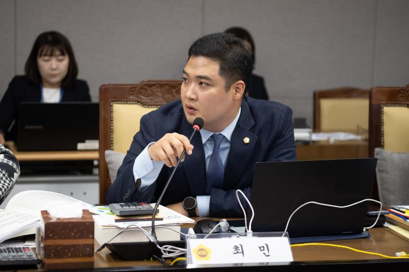 제379회 정례회 여성가족평생교육위원회 행정사무감사_9
