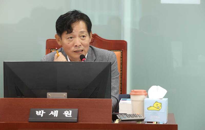 여성가족 평생교육위원회 행정사무감사 회의