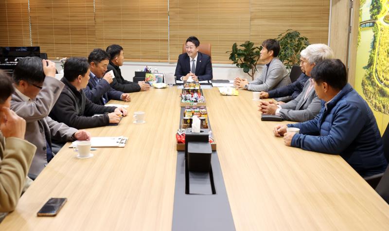 김진경 의장 (사)한국후계농업경영인 경기도연합회 정정호 회장등 임원진 접견_3