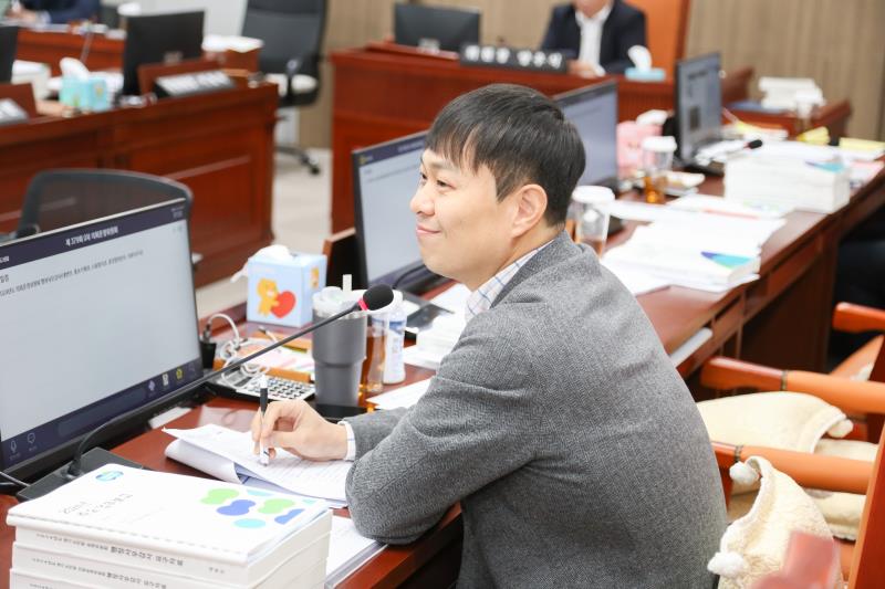 제379회 정례회 의회운영위원회 행정사무감사