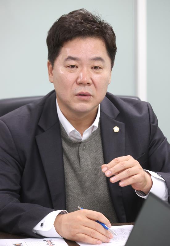 경기도청예산결산특별위원회 김성수 위원장 출입기자단 인터뷰_5