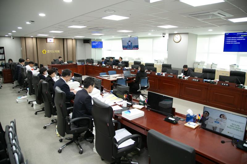 제379회 정례회 제7차 경기도청예산결산특별위원회(오전)_4
