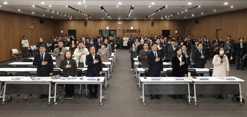 경기도의회 더불어민주당 의원총회 및 2024년 경기도의회 교섭단체 더불어민주당 올해의 의원 시상식_2