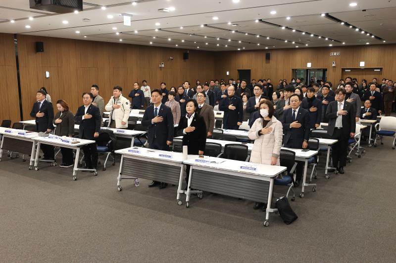 경기도의회 더불어민주당 의원총회 및 2024년 경기도의회 교섭단체 더불어민주당 올해의 의원 시상식_3