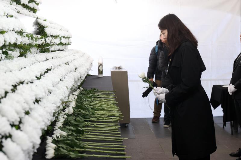 제주항공 여객기사고 희생자 합동분향소 조문_3