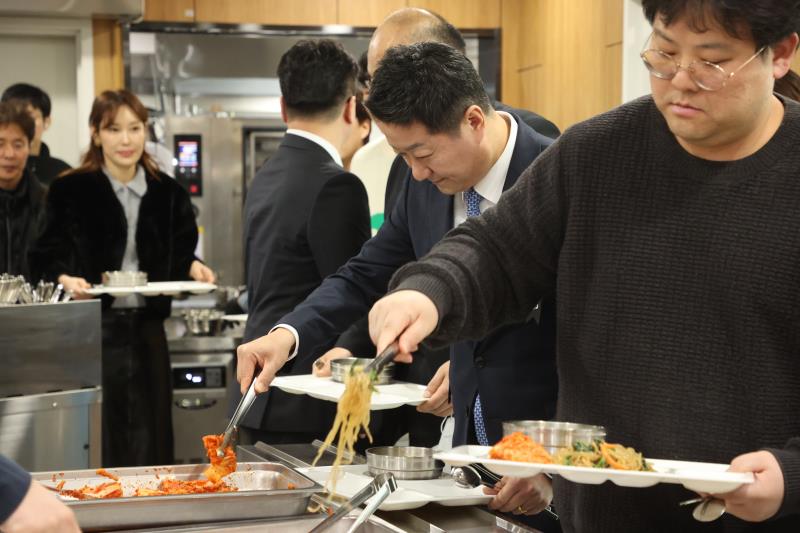 새해 맞이 떡국 직원 격려 오찬_8