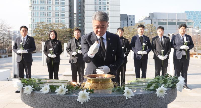 국민의힘 대표단 현충탑 참배 및 제주 항공 사고 합동 분향