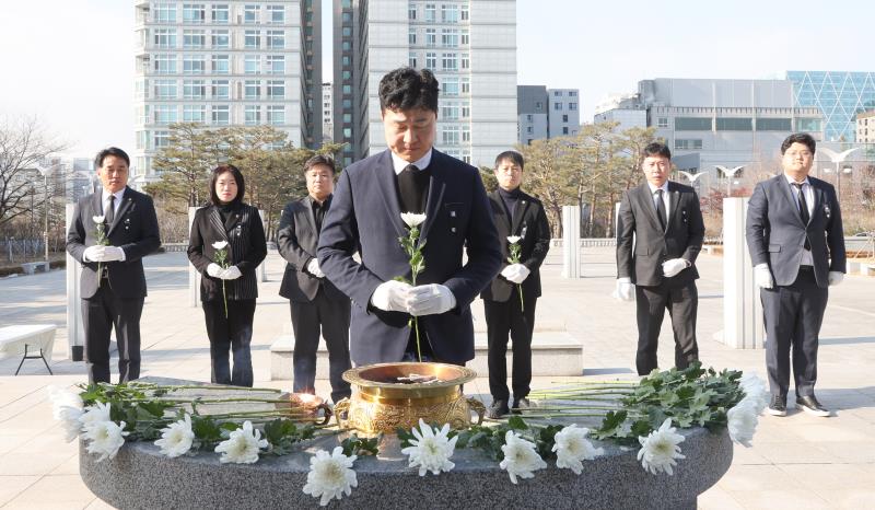 국민의힘 대표단 현충탑 참배 및 제주 항공 사고 합동 분향_10