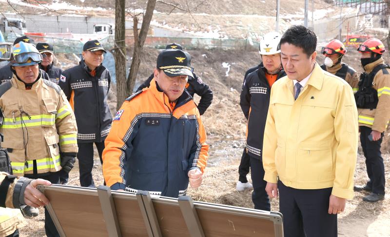 김진경의장 서울 세종 고속도로 안성구간 다리 붕괴 현장 방문_2