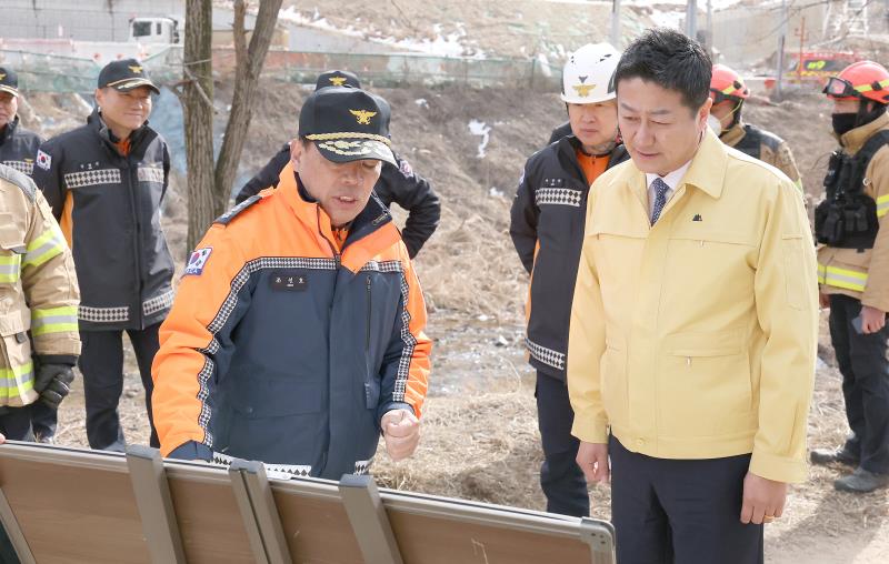 김진경의장 서울 세종 고속도로 안성구간 다리 붕괴 현장 방문_3