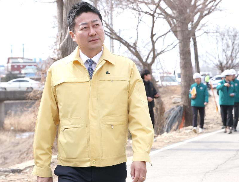 김진경의장 서울 세종 고속도로 안성구간 다리 붕괴 현장 방문_9