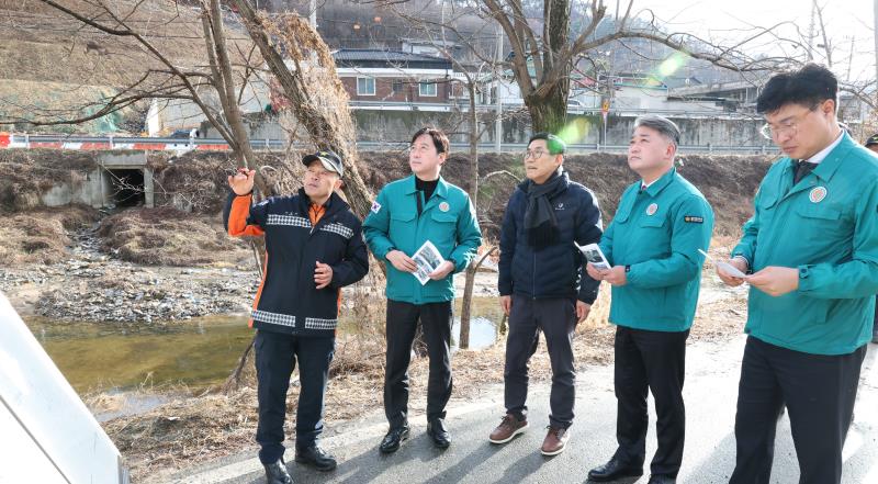 국민의힘 대표단 안성 다리 붕괴 사고현장 방문_6