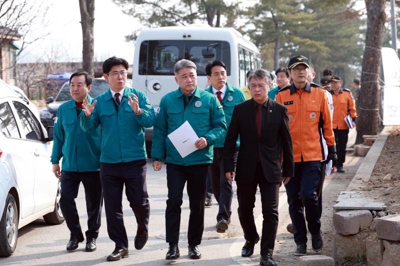 경기도의회 국민의힘 대표단 포천 전투기 오폭 사고 현장방문_9