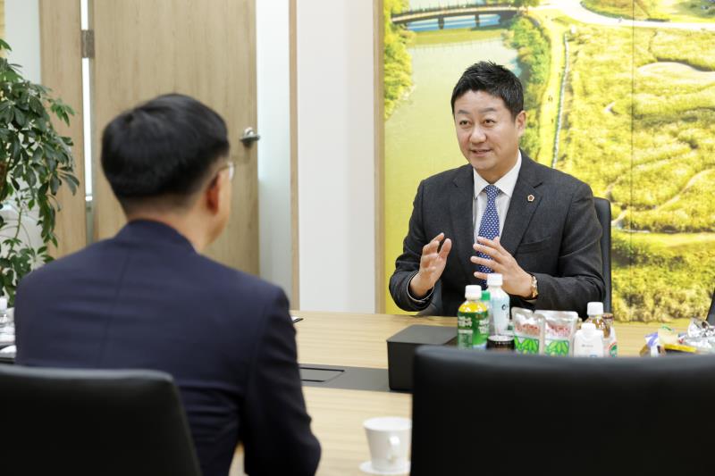 김진경 의장 신임 김재병 경기소방재난본부장 접견_8