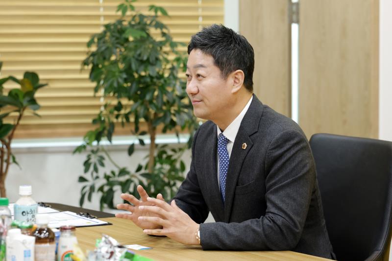 김진경 의장 신임 김재병 경기소방재난본부장 접견_9
